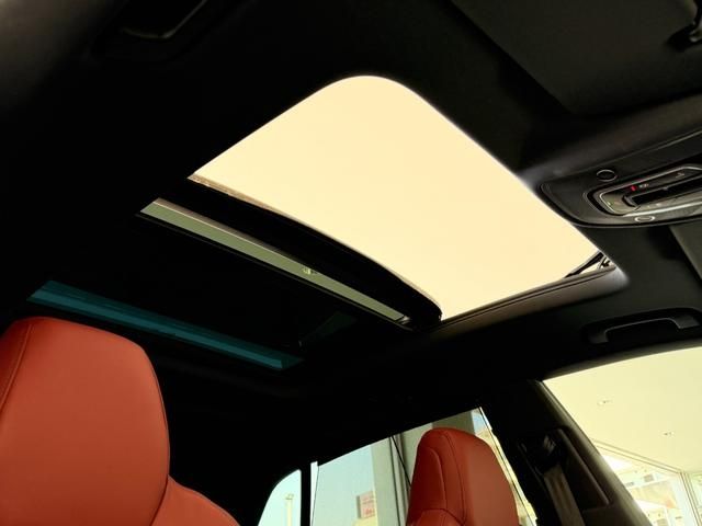 AUDI SQ8 2024 Image 31