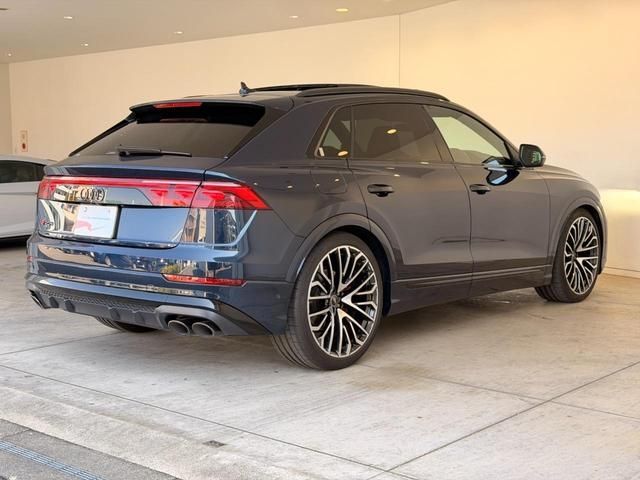 AUDI SQ8 2024 Image 31
