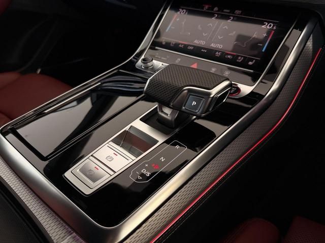 AUDI SQ8 2024 Image 31