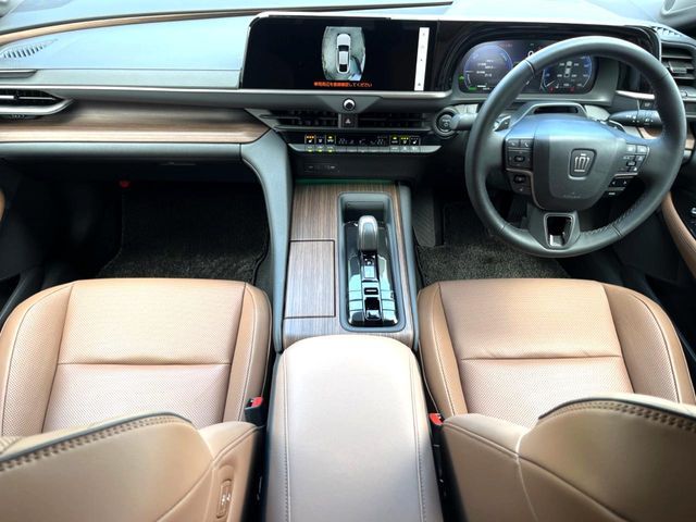 TOYOTA CROWN SEDAN HYBRID 2024 Image 31