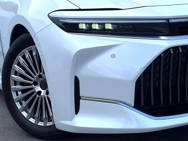 TOYOTA CROWN SEDAN HYBRID 2024 Image 31