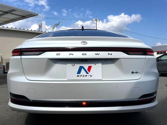 TOYOTA CROWN SEDAN HYBRID 2024 Image 31
