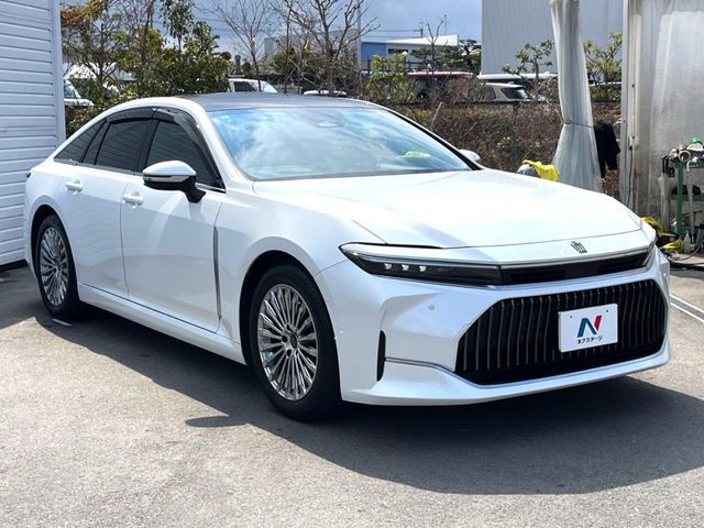 TOYOTA CROWN SEDAN HYBRID 2024 Image 31