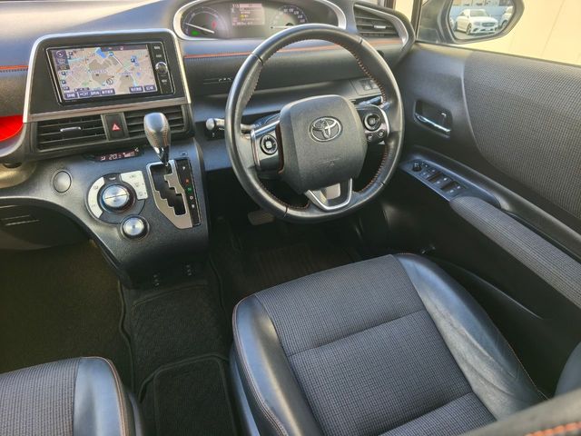 TOYOTA SIENTA HYBRID 2017 Image 31