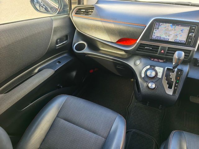 TOYOTA SIENTA HYBRID 2017 Image 31