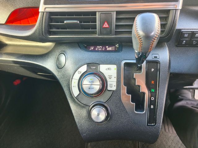 TOYOTA SIENTA HYBRID 2017 Image 31