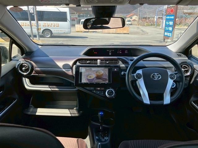 TOYOTA AQUA 2016 Image 31