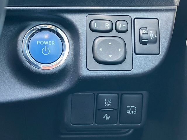 TOYOTA AQUA 2016 Image 31