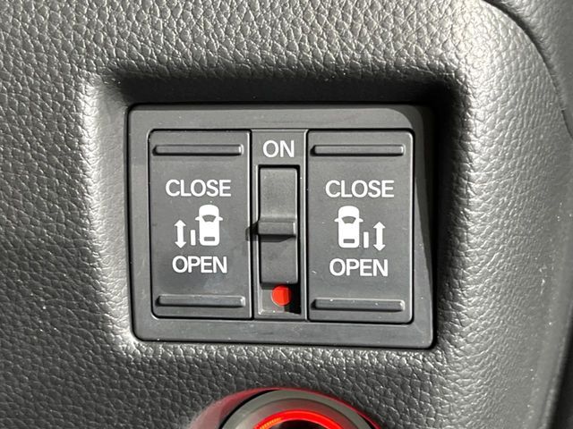 HONDA N BOX CUSTOM 2021 Image 31