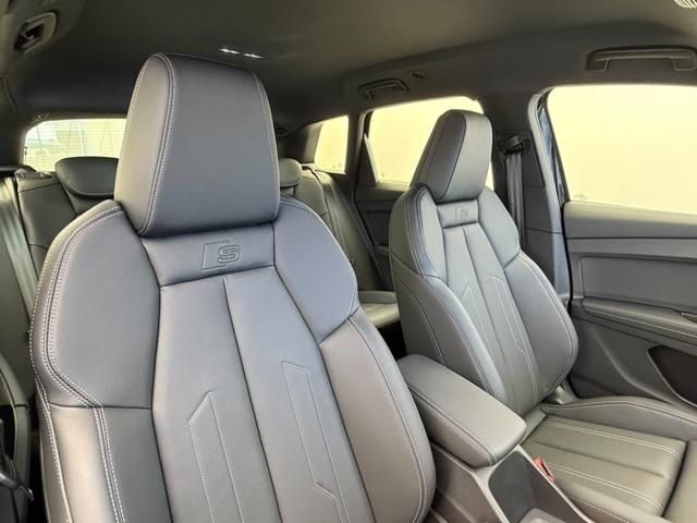 AUDI Q4 E-TRON 2025 Image 31