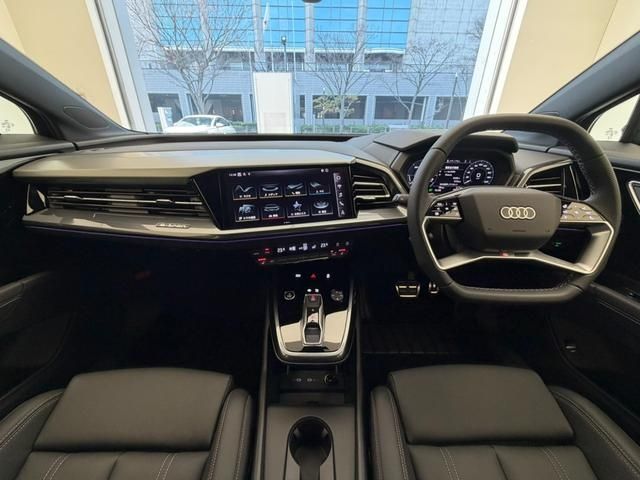 AUDI Q4 E-TRON 2025 Image 31
