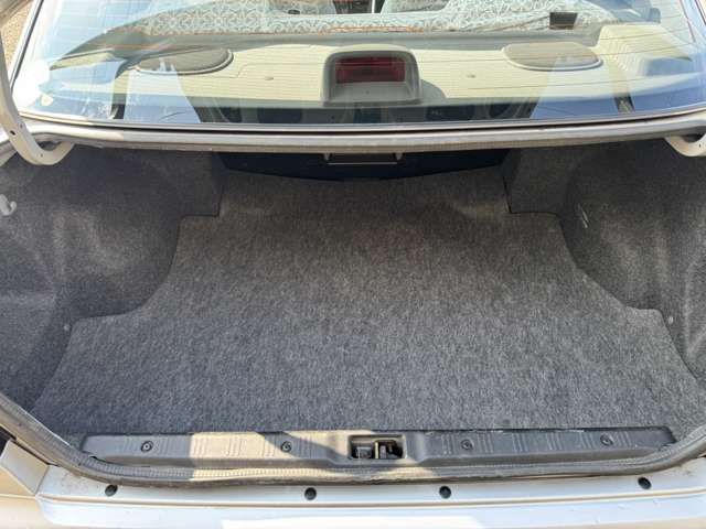 NISSAN SUNNY SEDAN 2001 Image 31