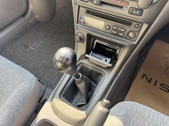 NISSAN SUNNY SEDAN 2001 Image 31