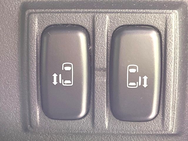 MITSUBISHI DELICA D:5 2WD 2013 Image 31