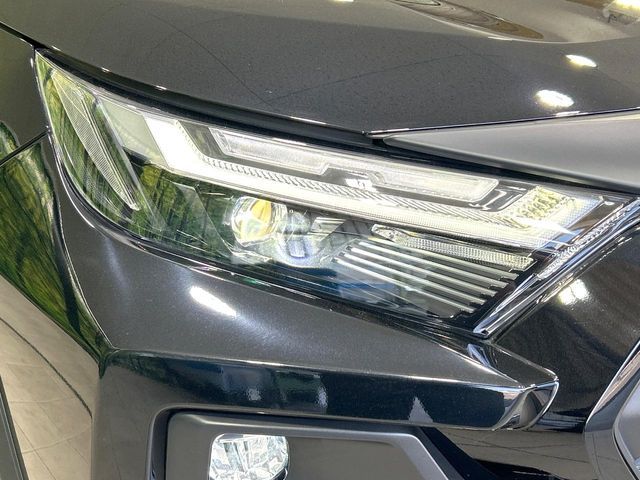 TOYOTA RAV4 HYBRID 4WD 2022 Image 31