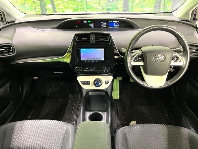 TOYOTA PRIUS 2016 Image 31