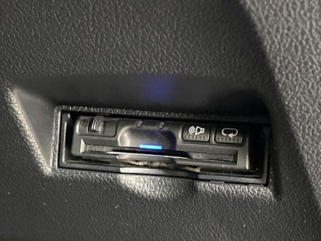 TOYOTA PRIUS 2016 Image 31