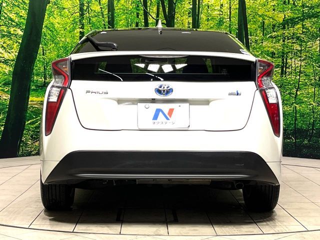 TOYOTA PRIUS 2016 Image 31