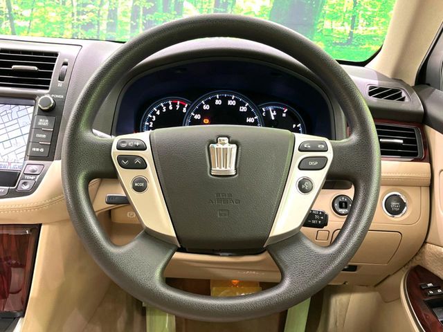 TOYOTA CROWN SEDAN 2010 Image 31