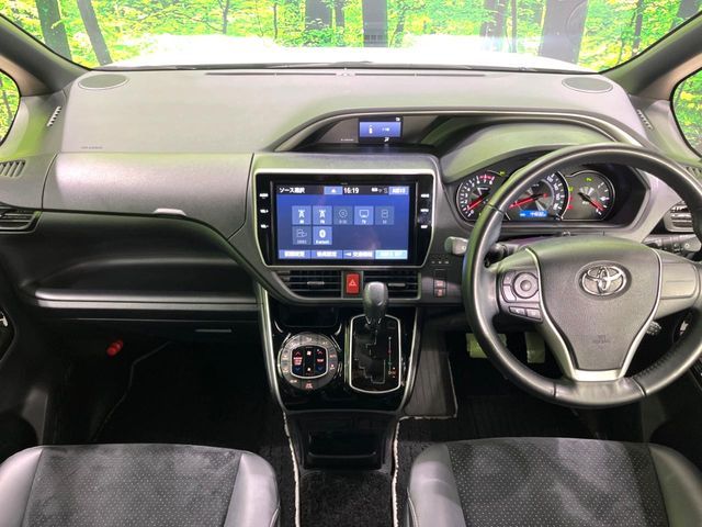 TOYOTA VOXY 2021 Image 31