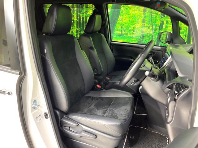 TOYOTA VOXY 2021 Image 31