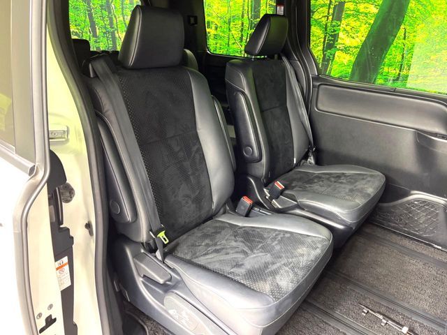 TOYOTA VOXY 2021 Image 31