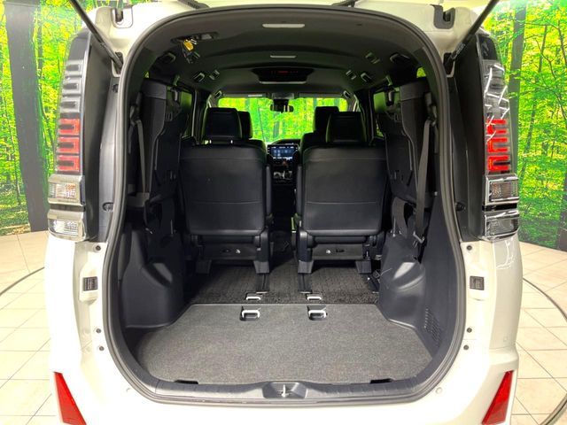 TOYOTA VOXY 2021 Image 31