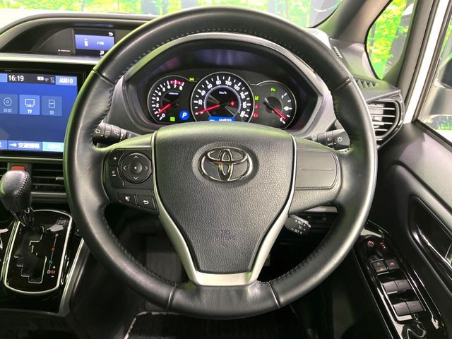 TOYOTA VOXY 2021 Image 31