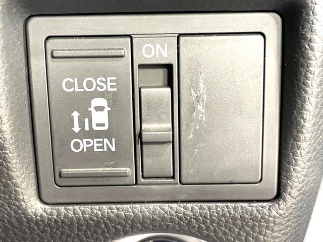 HONDA N BOX CUSTOM 2021 Image 31