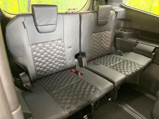 TOYOTA VOXY HYBRID 2025 Image 31