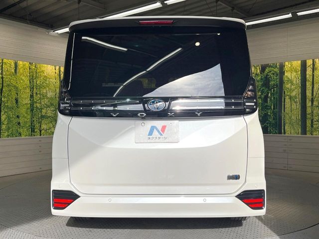 TOYOTA VOXY HYBRID 2025 Image 31