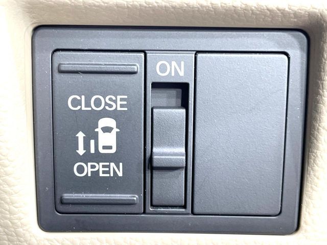 HONDA N BOX 2020 Image 31