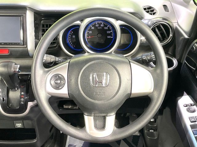 HONDA N BOX CUSTOM 2015 Image 31