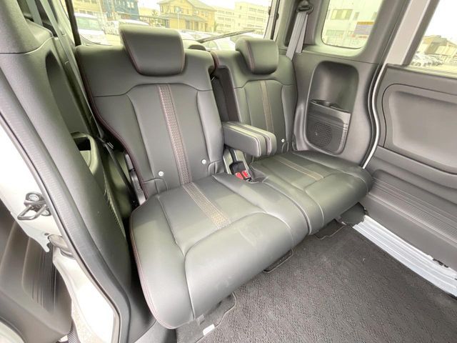 HONDA N BOX CUSTOM 2024 Image 31