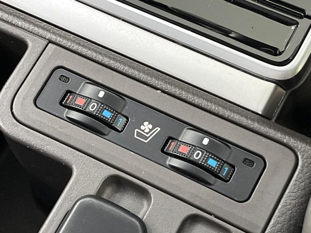 TOYOTA LANDCRUISER PRADO 2022 Image 31