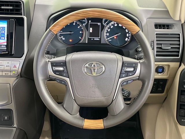 TOYOTA LANDCRUISER PRADO 2022 Image 31