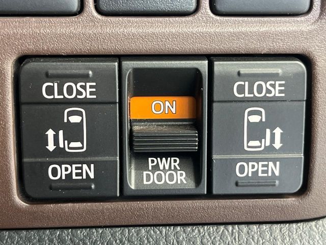 TOYOTA ESQUIRE HYBRID 2017 Image 31