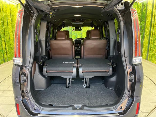 TOYOTA ESQUIRE HYBRID 2017 Image 31