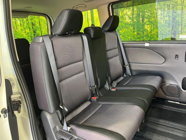 NISSAN SERENA  S-HYBRID 2017 Image 31