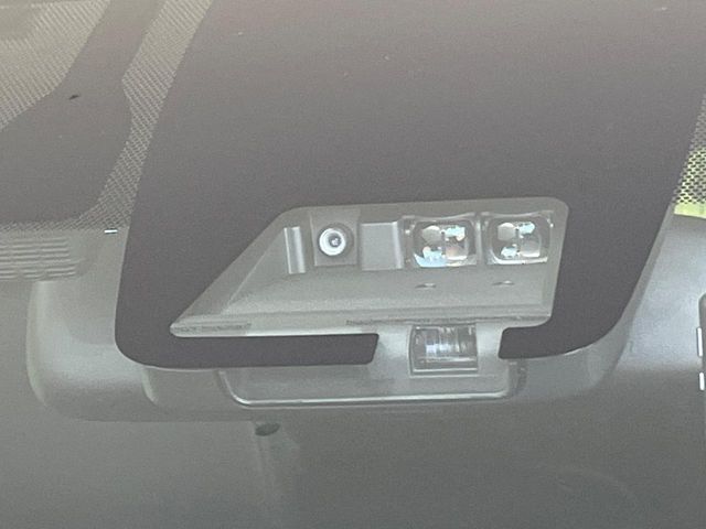 TOYOTA VOXY HYBRID 2020 Image 31