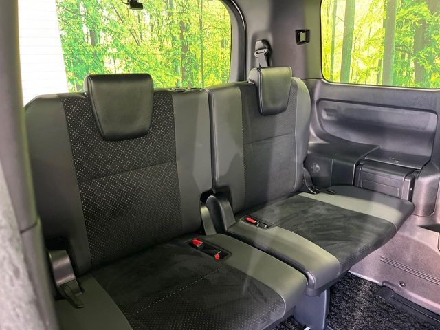 TOYOTA VOXY HYBRID 2020 Image 31