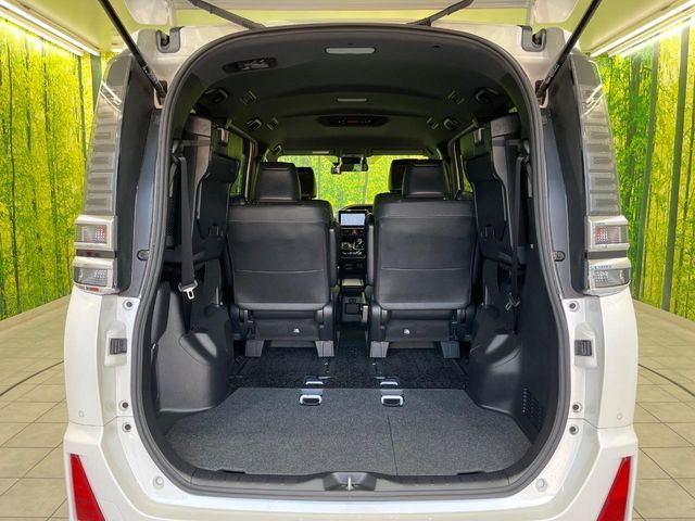 TOYOTA VOXY HYBRID 2020 Image 31