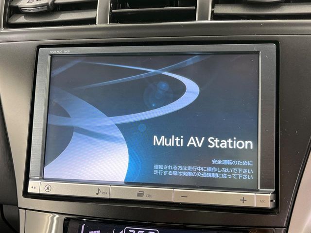 TOYOTA PRIUS ALPHA 2013 Image 31