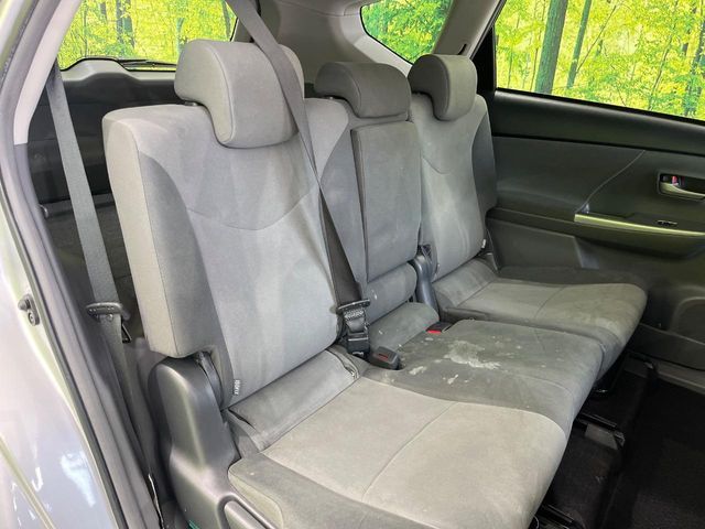 TOYOTA PRIUS ALPHA 2013 Image 31