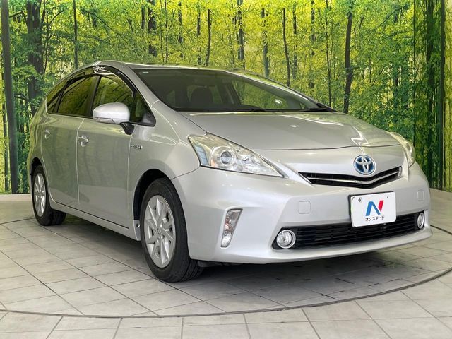 TOYOTA PRIUS ALPHA 2013 Image 31