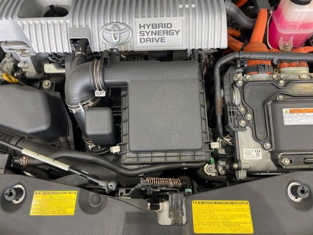 TOYOTA PRIUS ALPHA 2013 Image 31