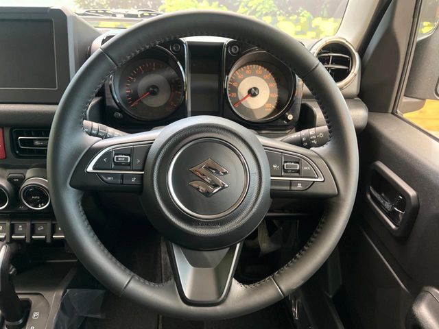 SUZUKI JIMNY NOMADE 2025 Image 31