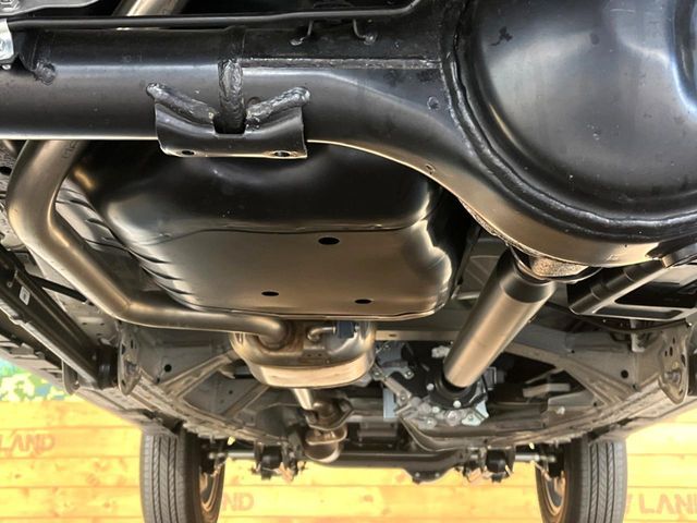 SUZUKI JIMNY NOMADE 2025 Image 31