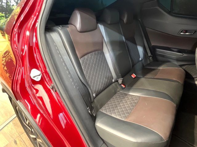 TOYOTA C-HR 2017 Image 31