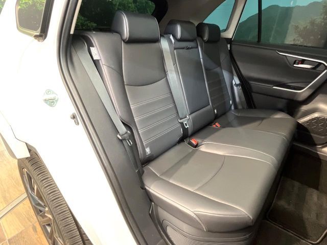TOYOTA RAV4 HYBRID 4WD 2023 Image 31